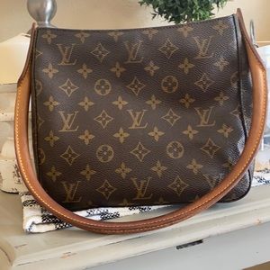 Authentic Louis Vuitton Looping MM Shoulder Bag